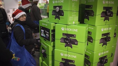Xbox One主機激降8,680元起 再送遊戲或無線控制器